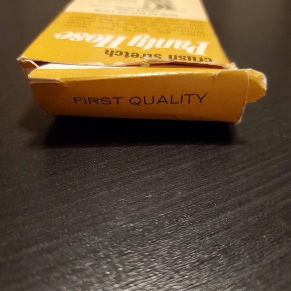 ✨️💃✨️Pantyhose from the Woolworth. One size. Vintage. Never opened. Movie prop✨ - Picture 2 of 5